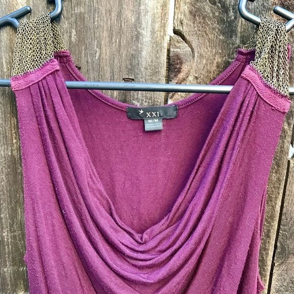 Sleeveless Burgundy Blouse w/Metal Detailing, Women’s Size M - Picture 6 of 7